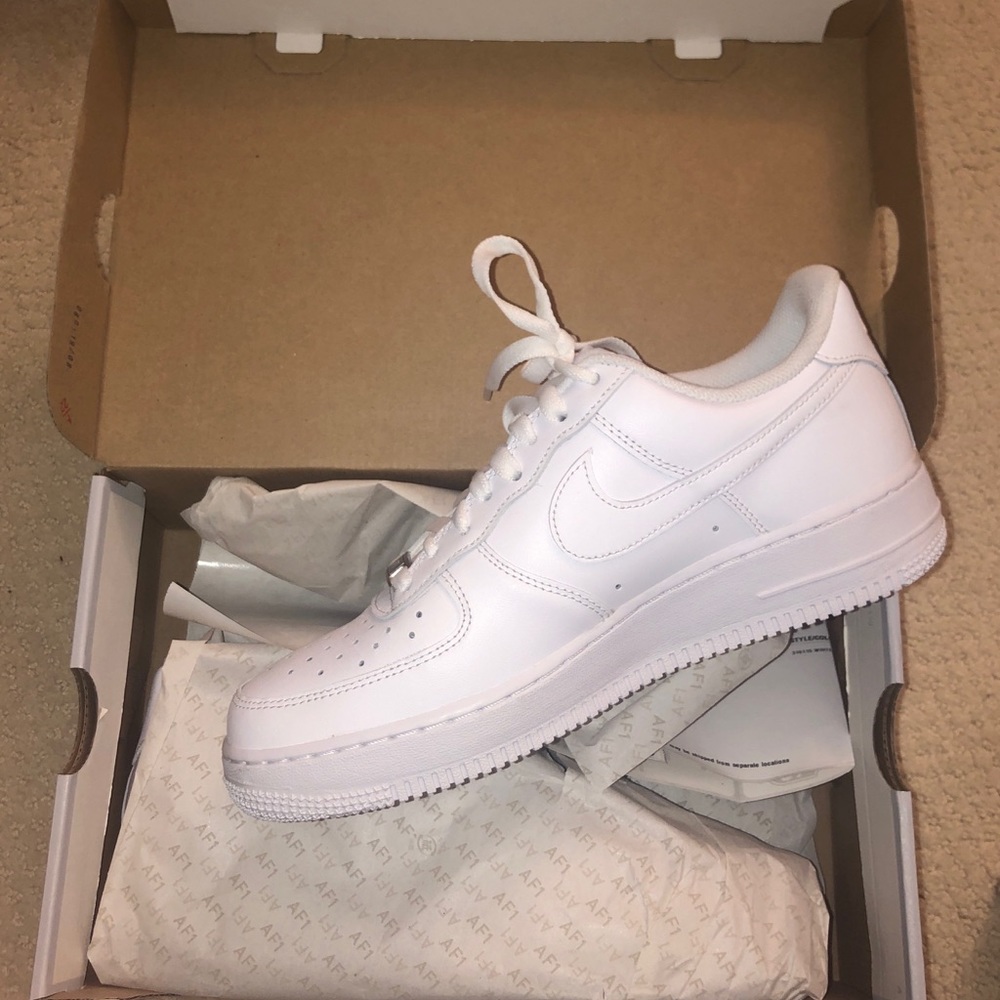 Women’s Nike Air Force 1 ‘07